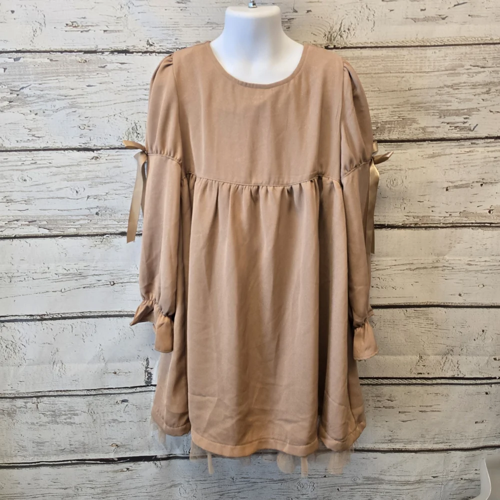 Charming Kids Dress with Bow Accents